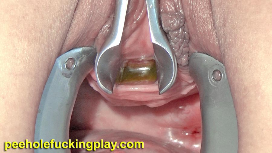 Female masturbation and gapping peehole with speculum